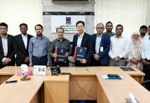 ঢাকা বিশ্ববিদ্যালয়ের সঙ্গে ‘আমরা নারী’ ও ‘গার্মেন্টটেকবিডির’ পৃথক সমঝোতা স্মারক স্বাক্ষর