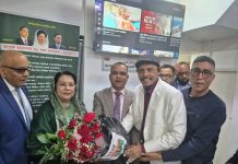 বেসামরিক বিমান পরিবহন ও পর্যটন মন্ত্রীর সঙ্গে যুক্তরাজ্য বিএনপি নেতা তোফায়েল বাসিত তপু’র সৌজন্য সাক্ষাৎ